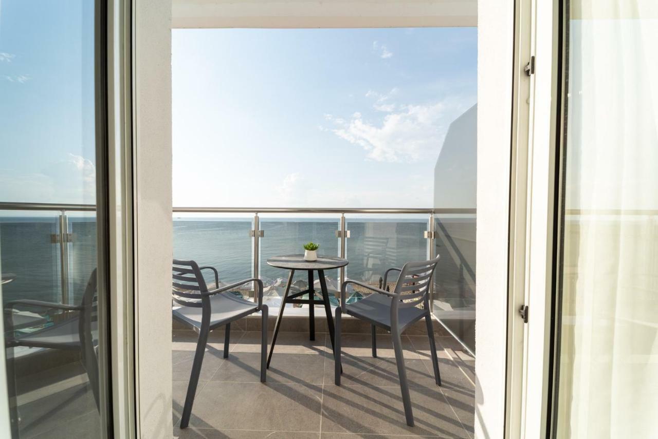 Apartamento Atlantis "Pleasure By The Sea" Peraía Exterior foto